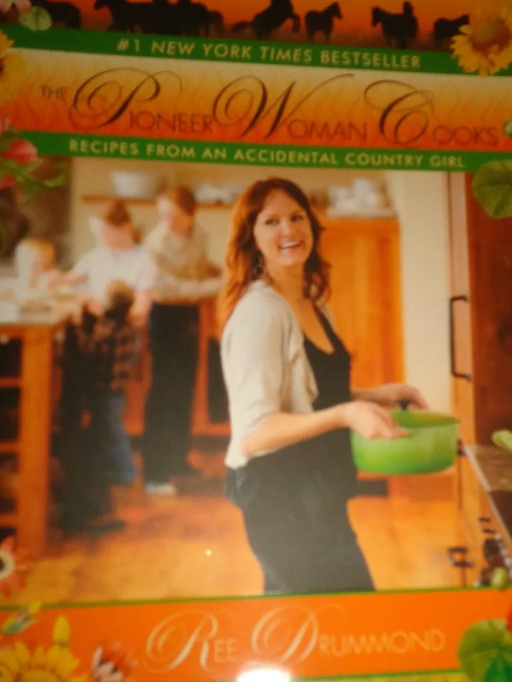 NEW Cookbook Hardcover w/Dust Jacket THE Pioneer Woman Cooks 247 Pages